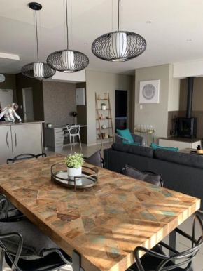 Гостиница CAG The Hub Bryanston  Йоханнесбург